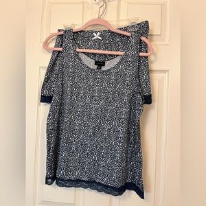 Tahari Navy and White Women's Shorts Pajamas Size Large